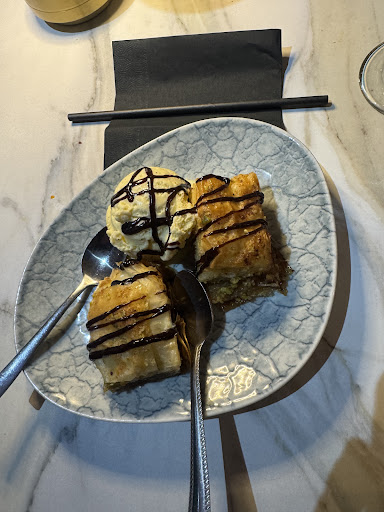 Photo of Grand Sultan - 15 Savoy Cres, Milton Keynes MK9 3PU